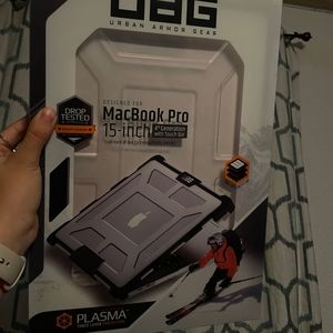 Macbook Pro 15 in protector